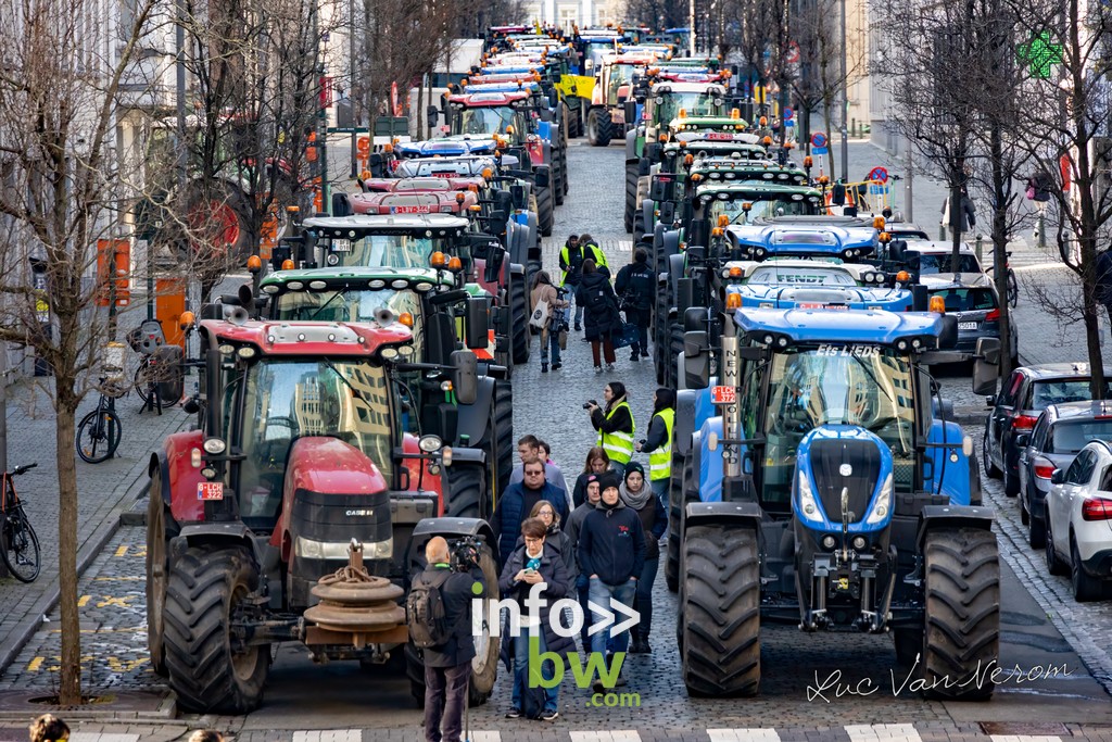 Le Photo-Club Riva-Bella de Braine-l'Alleud : Une Évolution vers la Photographie Mobile et le Plaisir de Créer