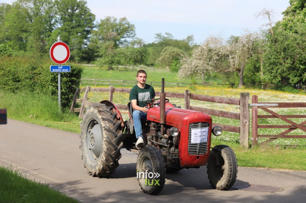 Chanly > Concentration de Vieux Tracteurs > Photos