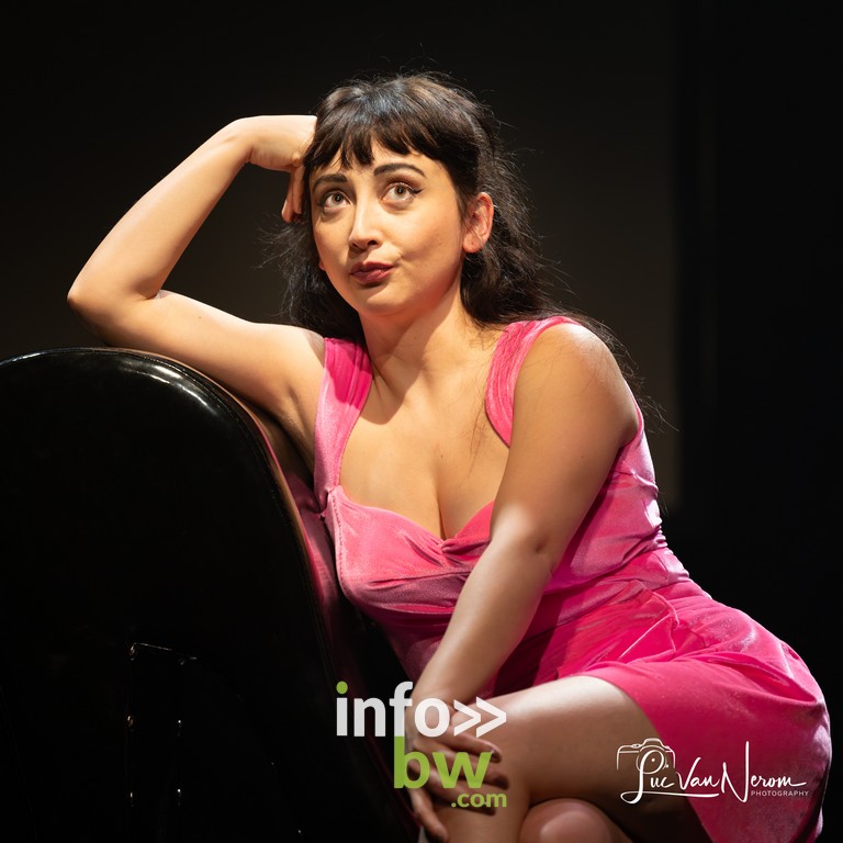 Ma Bimbosophie : Un One-Woman-Show Entre Cabaret et Réflexion Sociétale. C'était au Centre Culturel de Braine-l'Alleud, voici les Photos!